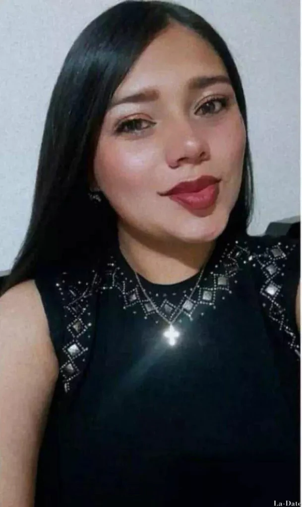 Alejandra Profile image 5