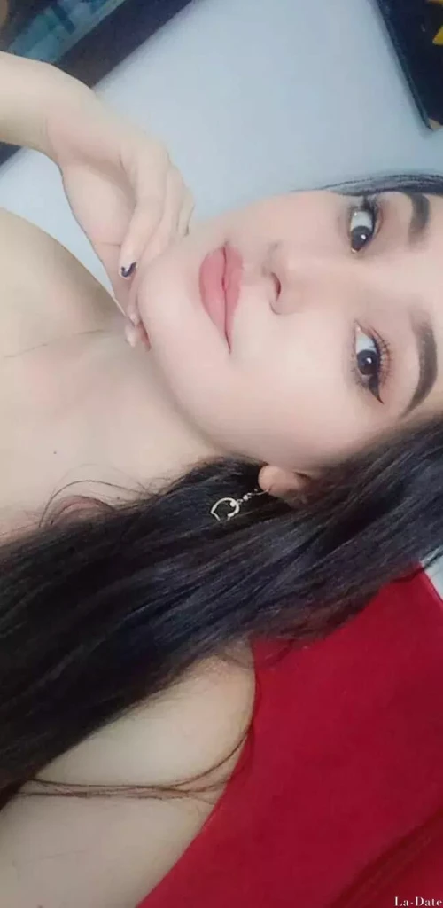 Paola Profile image 3