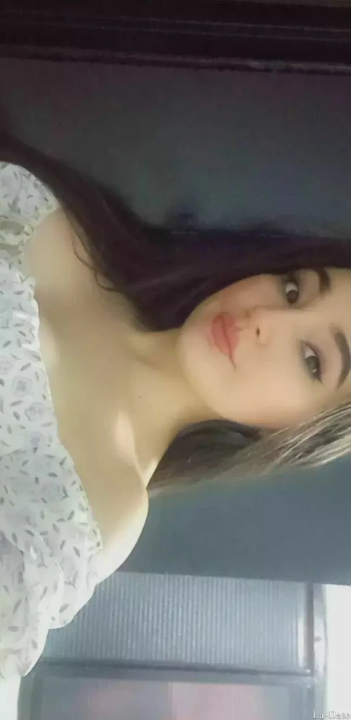 Paola Profile image 6
