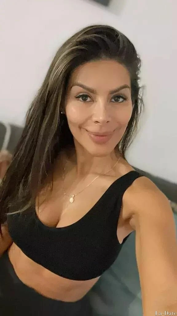 Carolina Profile image 3