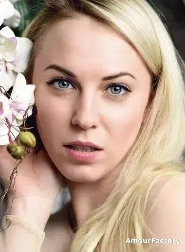 Vladislava Profile image 2