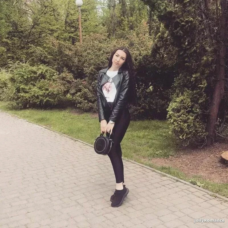 Juliya Profile image 4
