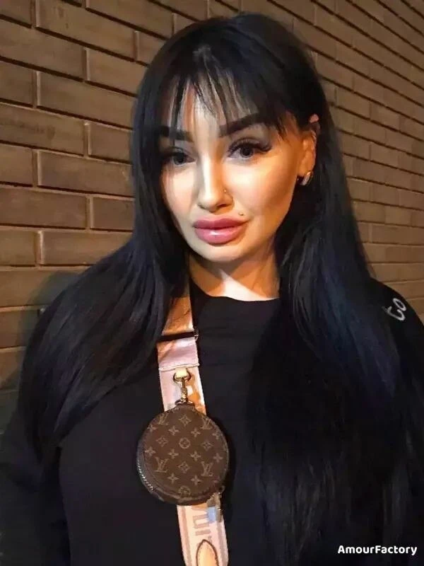Vlada Profile image 1