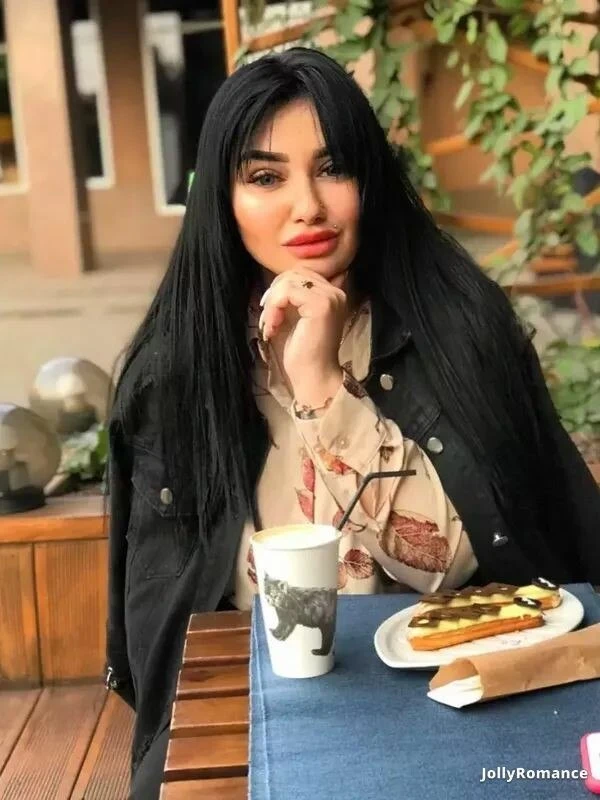 Vlada Profile image 4