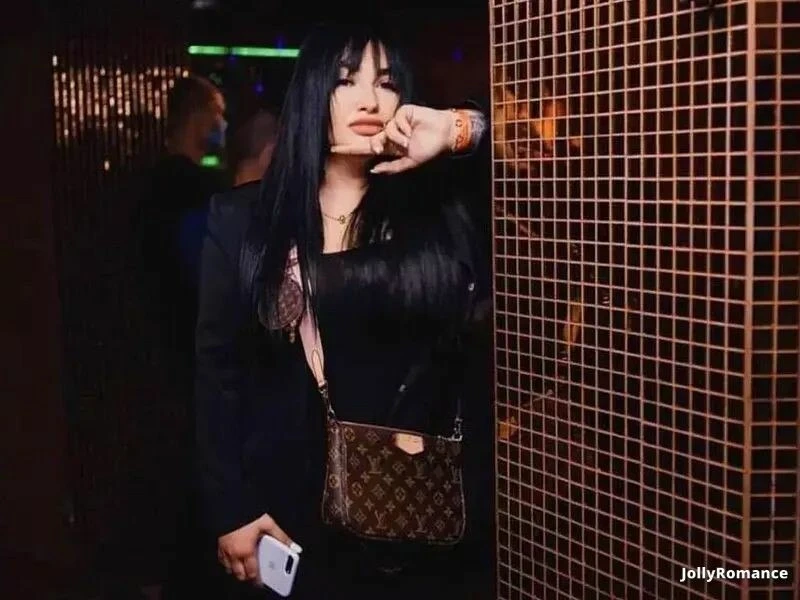 Vlada Profile image 3