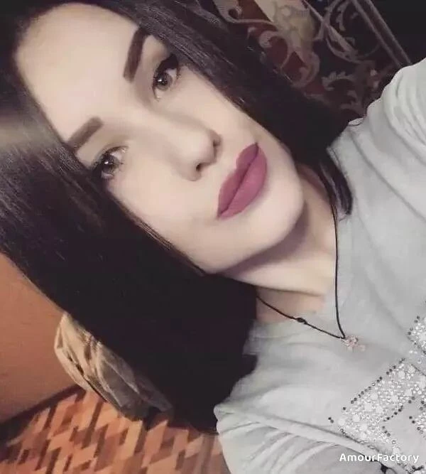 Oksana Profile image 4